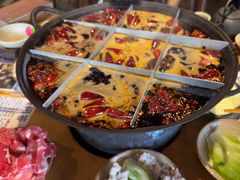 -白乐天毛肚火锅馆(南滨路店)