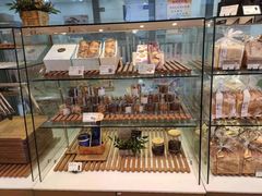 面包甜点陈列柜-巴黎贝甜(周浦海印店)