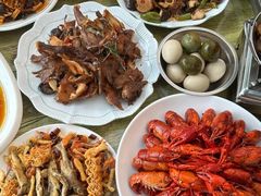 -丹水桥地锅鱼·翘嘴鲌·地方特色全鱼宴(丹江口大坝店)
