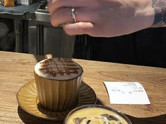 -Common Table · Brunch & Coffee