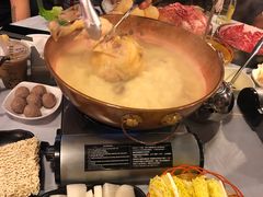 -鲜入围煮花胶鸡海鲜火锅