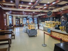 面包甜点陈列柜-老鼎丰(靖宇街总店)