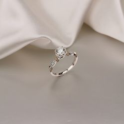 -威德钻石-克拉钻大本营(南京东路店)