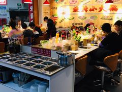 自助取餐区-百品聚旋转火锅(号外店)