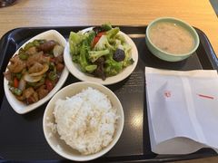 -荟选餐饮徐家汇社区食堂(徐虹北路店)