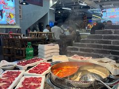 -来龍儿鲜切牛肉自助老火锅