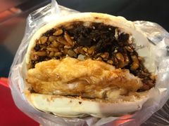 蛋菜夹馍-老马家马蓉蛋菜夹馍·腊牛肉夹馍(回民街店)