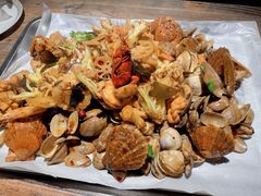 -嗨辣小聚·盘锦河蟹·海鲜烧烤龙虾(盘锦十年好店)