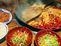 -萍姐火锅·公路夜市(武汉首店)