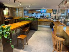 -呷佬·长沙手工米粉(金沙江路店)