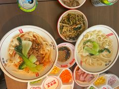 -顺溜·手工刀削面·黑金店(铜锣湾店)