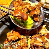 螺蛳粉星人得知人广新开了一家，螺蛳粉火锅！