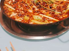 -鸿顺老铁锅美蛙鱼府(解放碑店)
