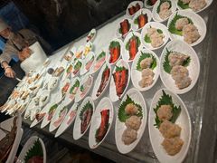 -雍容荟帝王蟹活龙虾展台自助(IFS黑金店)