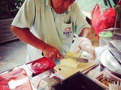 -詹爷爷乌节路街头冰淇淋