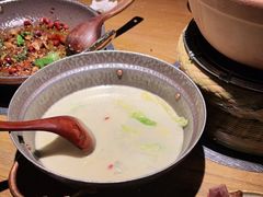 -吃饭皇帝大土家民族菜(正大广场店)