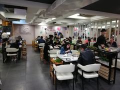 大堂-三头牛·潮汕牛肉生蚝火锅 (夏湾店)