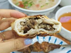 烤包子-努拉洪鸡蛋面馆
