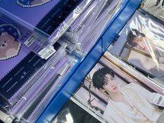 -Love Star追星馆(上海静安大悦城店)