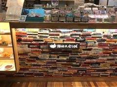 -猫的天空之城概念书店(杭州南宋御街店)