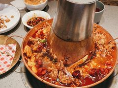 -老佛爷铜炉蛙锅(东门老街店)