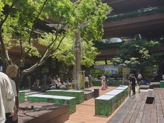 -瑞虹新天地月亮湾