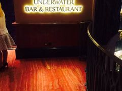 -迪拜帆船酒店海底餐厅