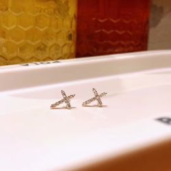 -威德钻石-克拉钻大本营(南京东路店)