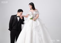 -唯一旅拍·颂当代影像艺术中心(上城店)