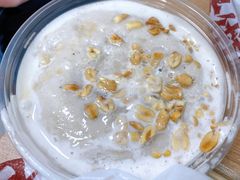 香蕉牛奶冰浆-夏食光安顺小舒冰粉冰浆(甲秀楼店)