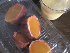 -志龙皇冠吃货椰子铺