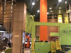 -麦当劳(世界城广场店)