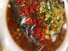 双色鱼头-红色湘菜馆(春风店)