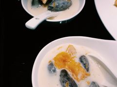 南瓜紫薯百合煲-高第街56号港式餐厅·精选(世茂广场宽厚里大明湖店)