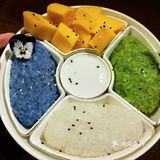 推荐大家来。咖喱蘸面包超好吃，面包外表脆脆的