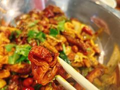 -愉肴麻辣香锅(中山路店)
