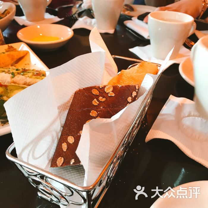 the cheesecake factory 芝乐坊餐厅(迪士尼小镇店)餐前面包图片 - 第