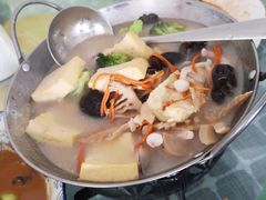 -天天向上素食餐厅(五台山店)