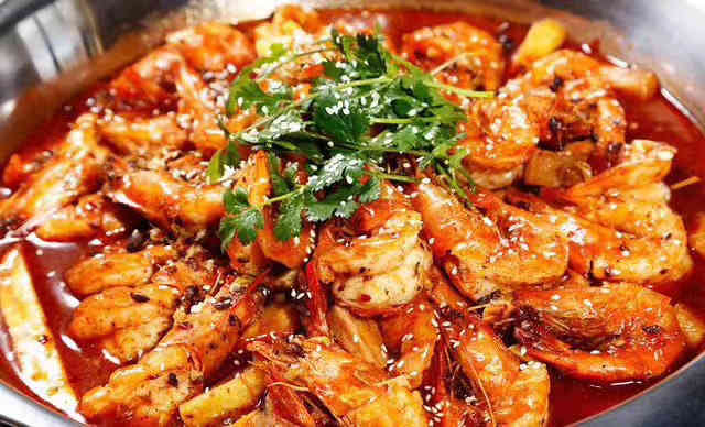 阿田大虾虾火锅-"[薄荷]环境:环境还行吧,空间挺大的.去.