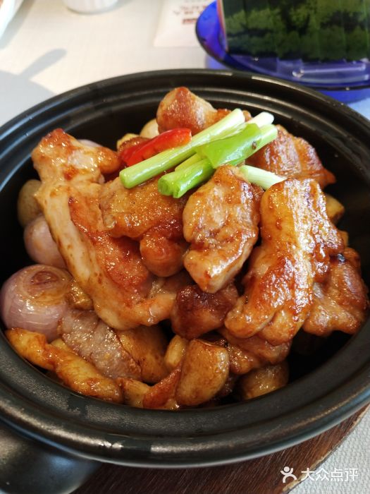 旺顺阁·新京菜(财富中心店)红葱头焗清远鸡图片