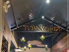 -愉肴麻辣香锅(中山路店)