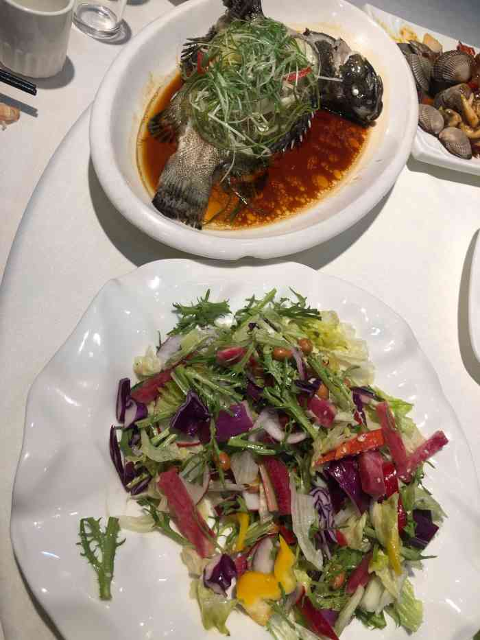 海中鲜·宾粤酒楼-"买的新客套餐,太合适了!院内有停车的地方.