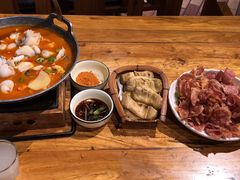 -老滇山寨•云南特色菜•地方菜•民族风情歌舞表演(金碧店)