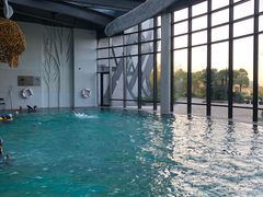 -上海滴水湖皇冠假日酒店