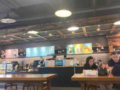 大堂-星巴克臻选(青岛麦凯乐分店)