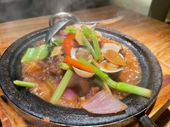 石锅白贝焖牛尾-小和庆·知味(首铸万科店)