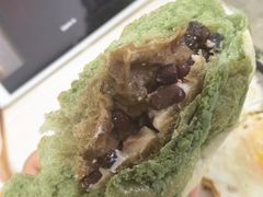 抹茶红豆-风车面包