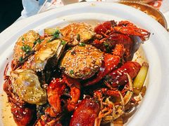 -肥肥虾庄·金牌油焖大虾(汉街SKP店)