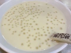 豆浆配西米露-兄弟深夜豆浆