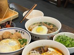 -矮子粉店1985·长沙米粉(湘春路店)